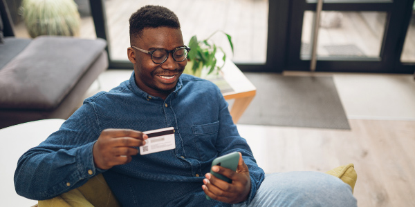 How to stay safe online when using international banking -14 Format